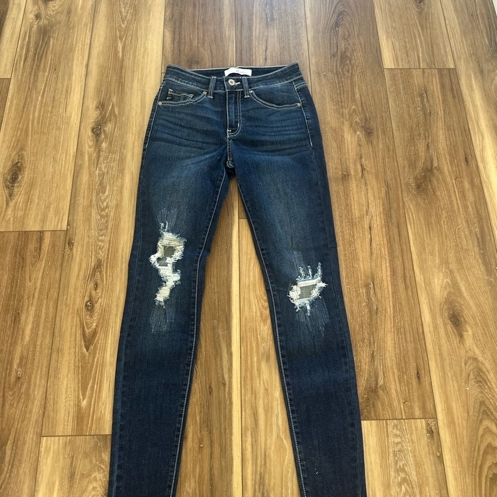 KanCan women’s distressed jeans size 3/25 - Picture 2 of 5